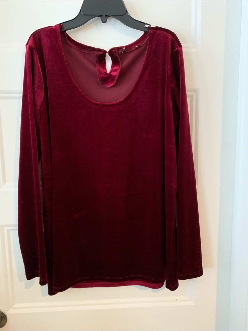 Women's burgandy red Velvet Long-Sleeve Scoop Neck Top - sizeL